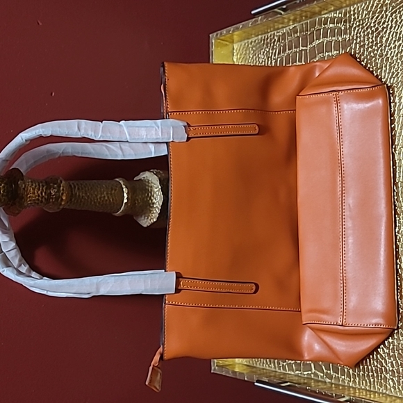 CHERRY CHICK leather, orange  mid size tote - Picture 3 of 8